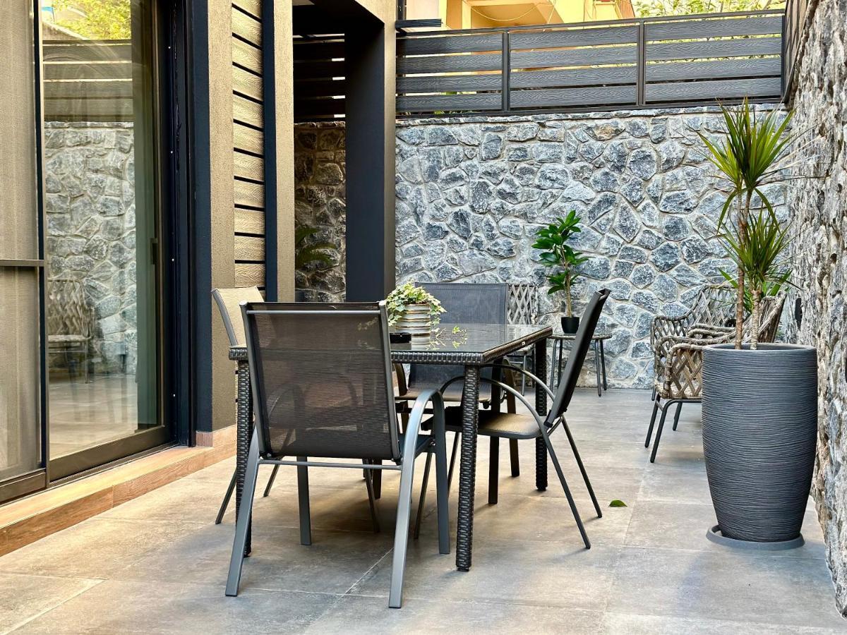 T&T Luxury Apartments - Rooftop Jacuzzi Athen Eksteriør bilde
