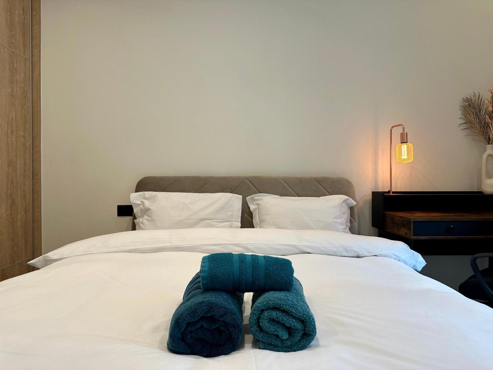 T&T Luxury Apartments - Rooftop Jacuzzi Athen Eksteriør bilde