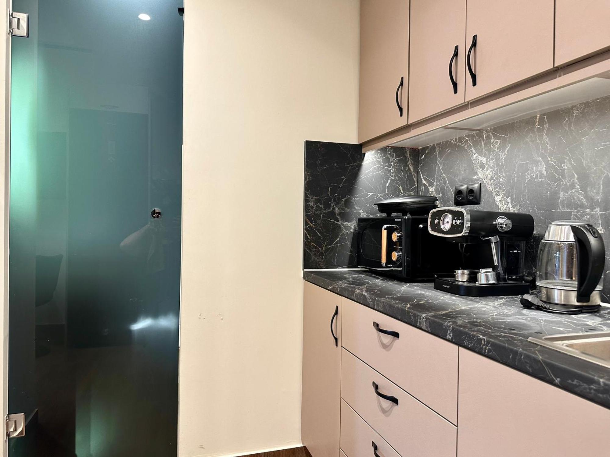 T&T Luxury Apartments - Rooftop Jacuzzi Athen Eksteriør bilde